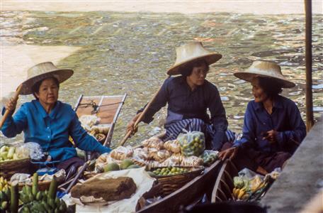 Floating Markets