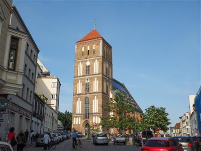 Dach und Turm sind Wohnungen